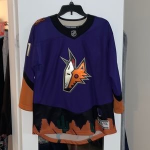 Coyotes Jersey